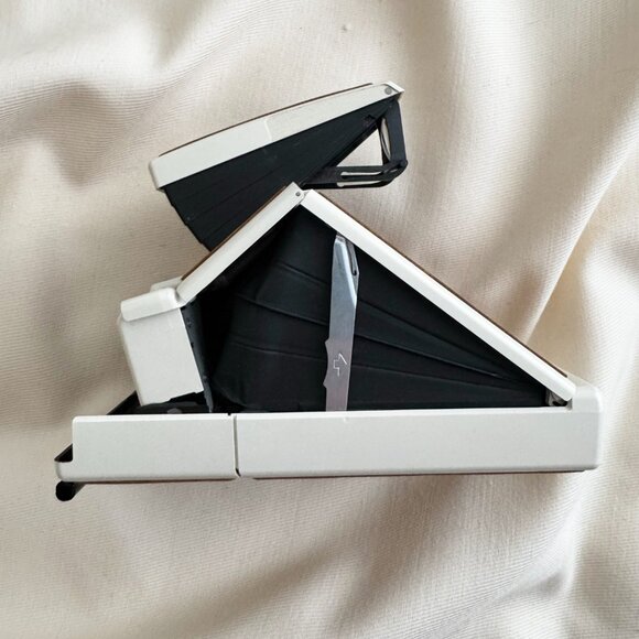 Vintage Polaroid SX-70 Model 2 Land Camera - Picture 4 of 7